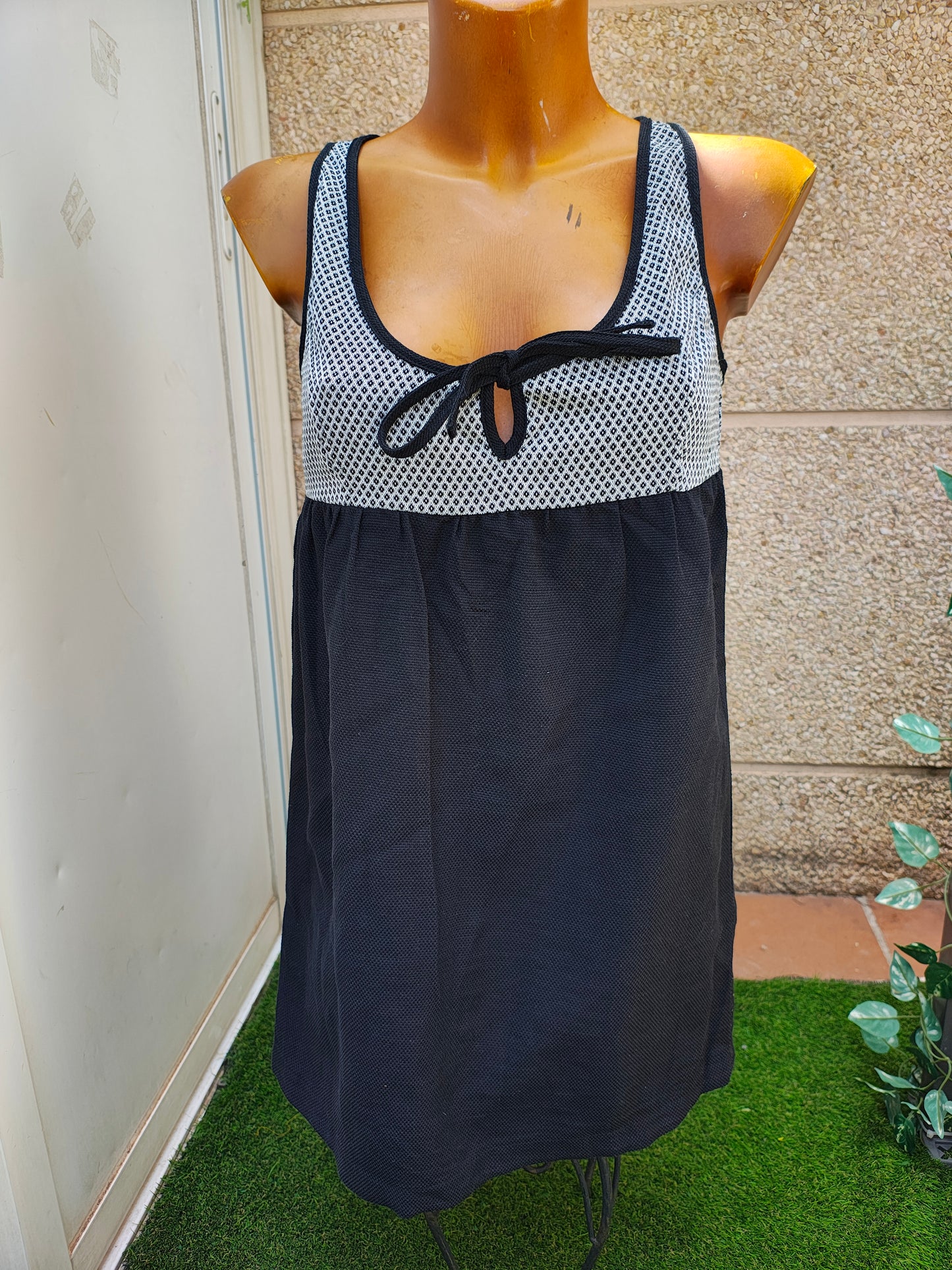 D'OCCASION – Robe babydoll noire avec haut imprimé TRF ZARA (Taille S)