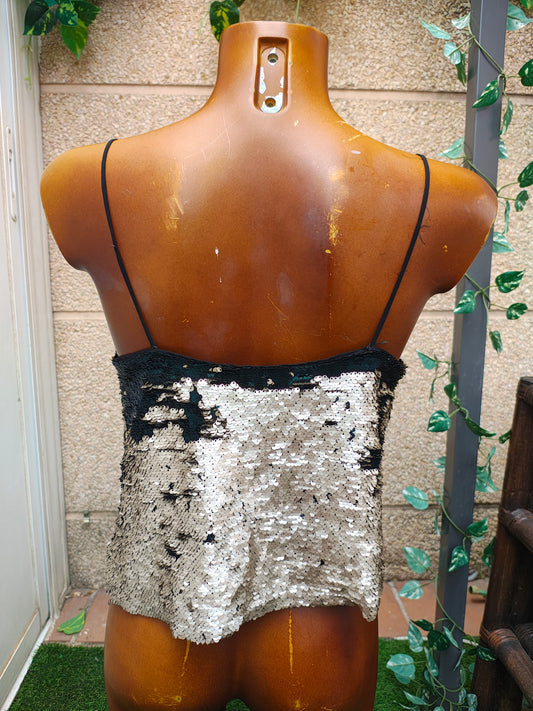 USADO – Top lencero de lentejuelas doradas y negras (Talla no visible – Aproximadamente S)
