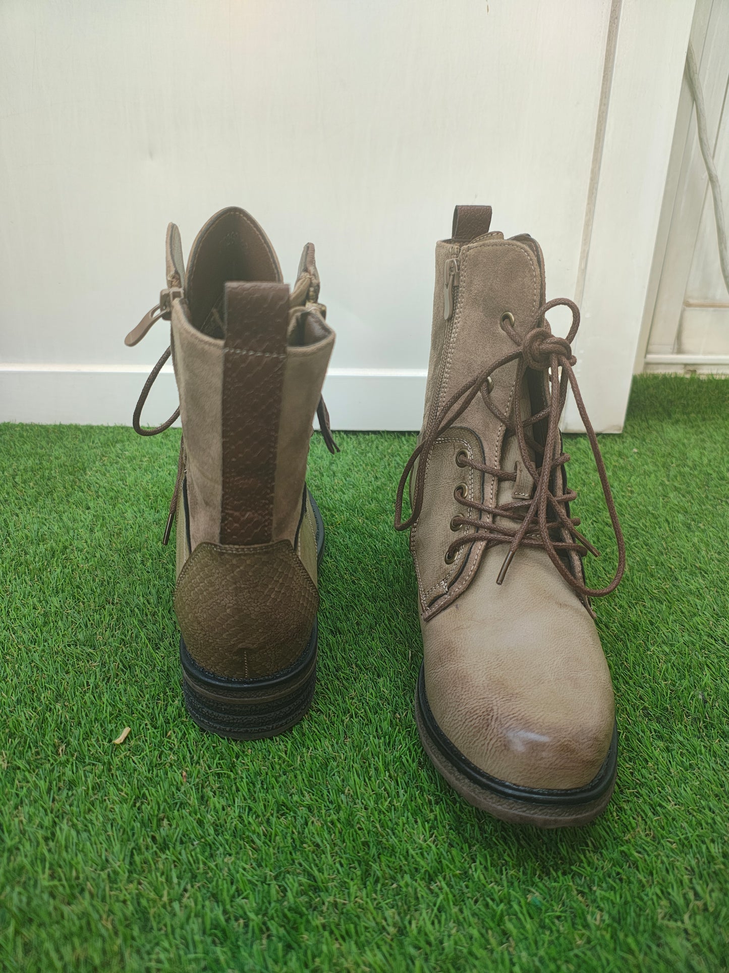 NUEVO – Botines marrones con cremallera LADY GLORY (Talla 38)
