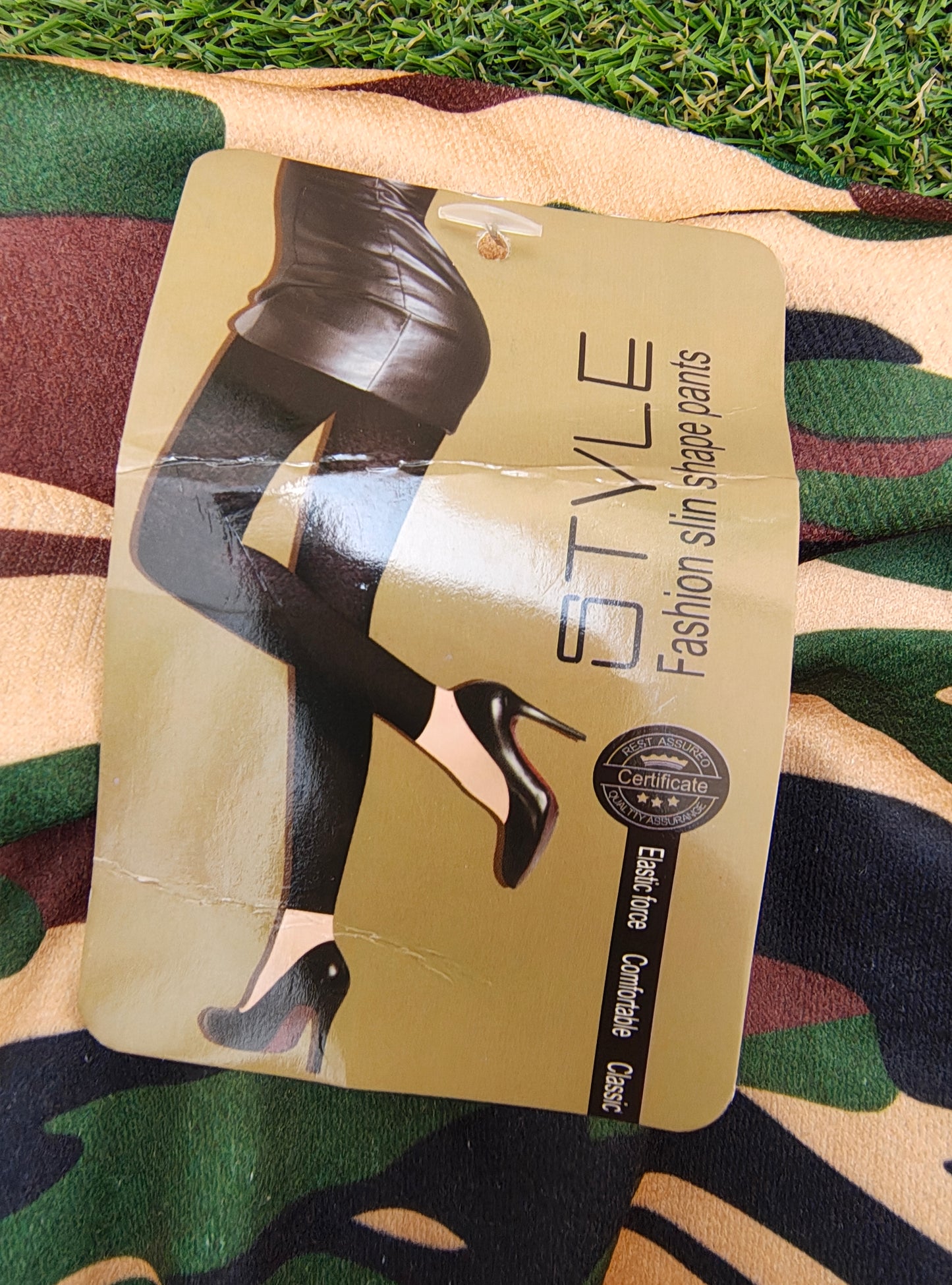 NOUVEAU – Leggings camouflage style militaire « STYLE » sans poches (taille unique estimée)