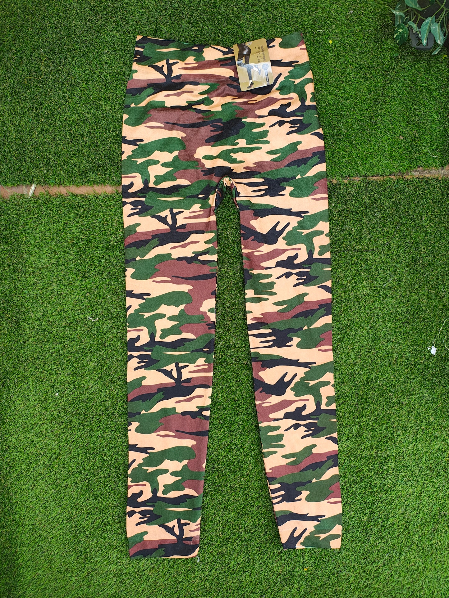 NOUVEAU – Leggings camouflage style militaire « STYLE » sans poches (taille unique estimée)