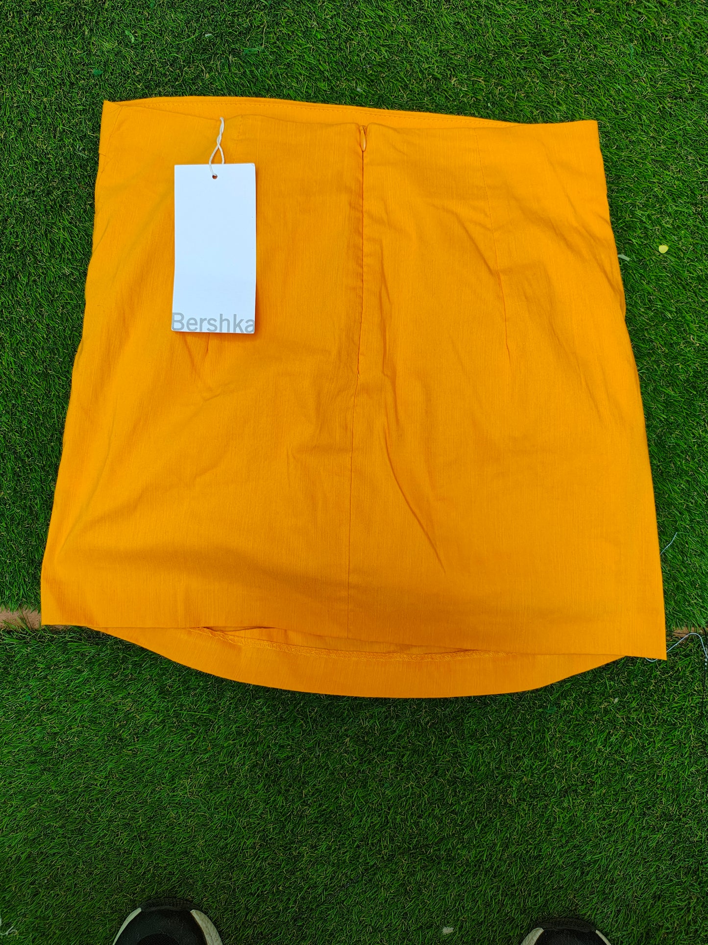 NOUVEAU – Jupe courte froncée orange BERSHKA (Taille S)