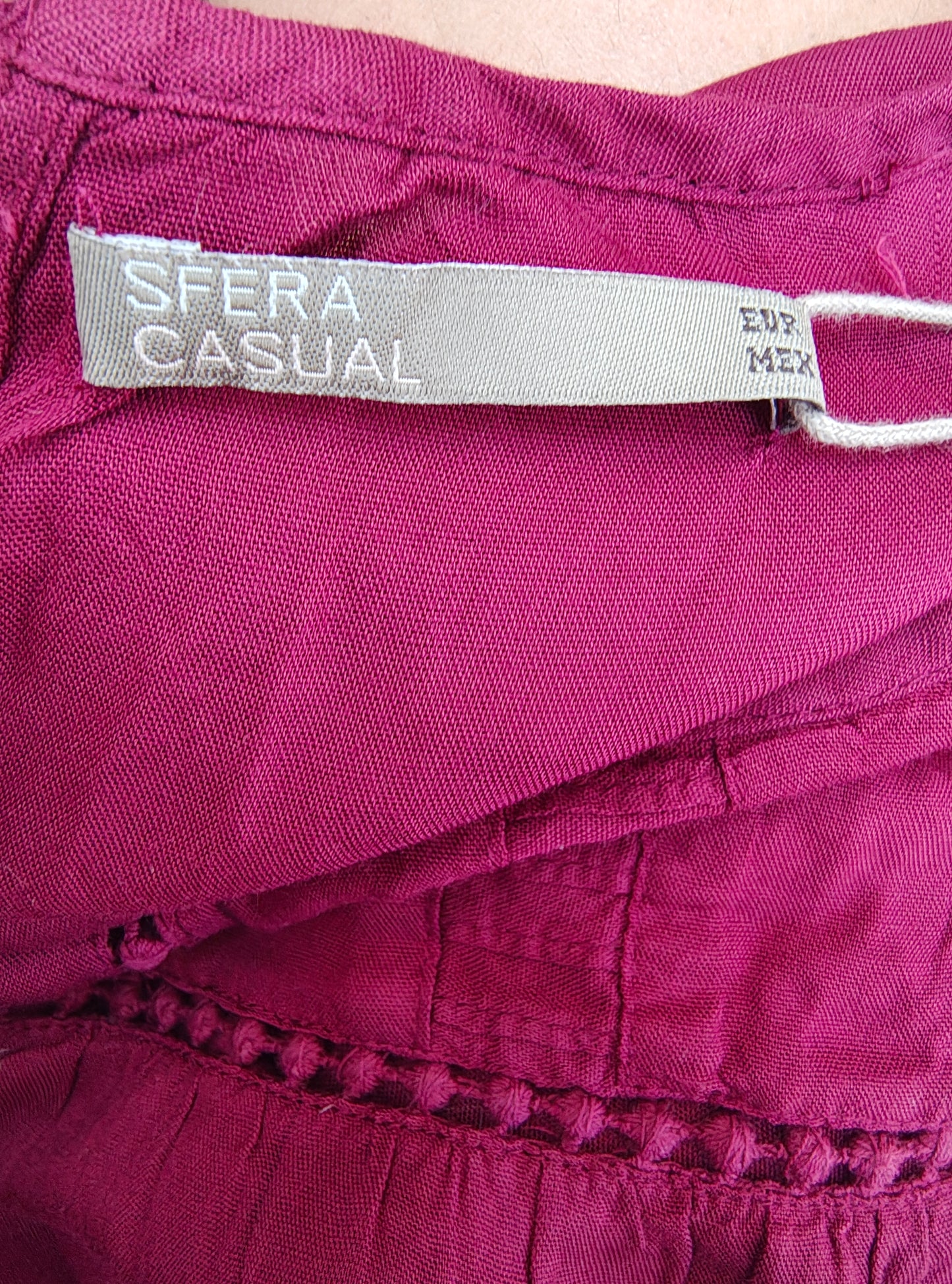 NOUVEAU – Chemisier bordeaux SFERA CASUAL à détails ajourés (taille M EUR)