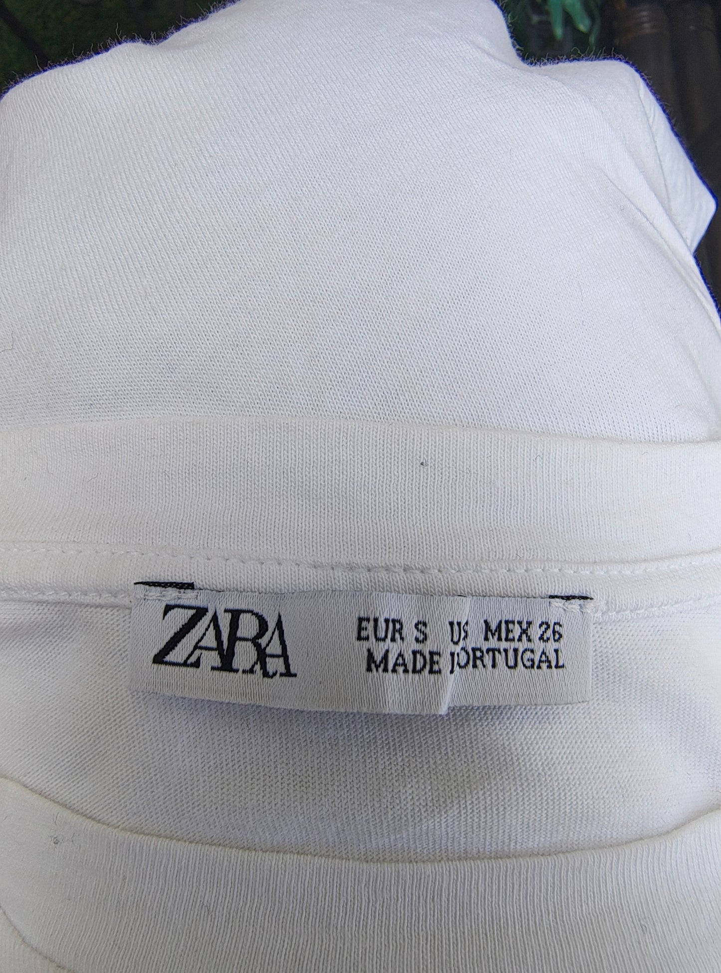 D'OCCASION – T-shirt blanc avec imprimé « SSSHHH… » ZARA (Taille S)