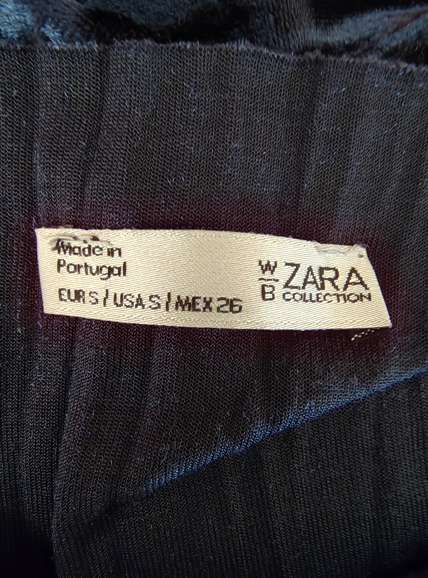 D'OCCASION – Top plissé effet velours bleu et noir de la collection ZARA (Taille S)