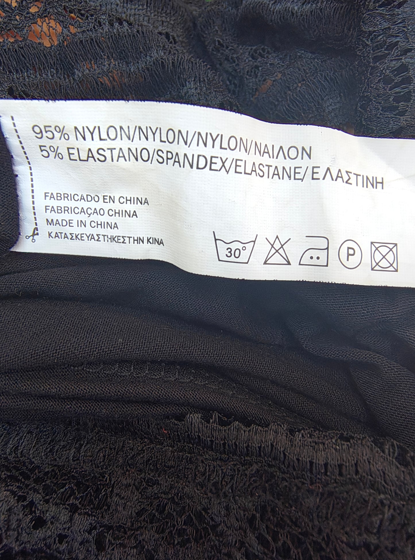 D'OCCASION – Robe en dentelle noire avec nœud BLANC sur le devant (Taille M)