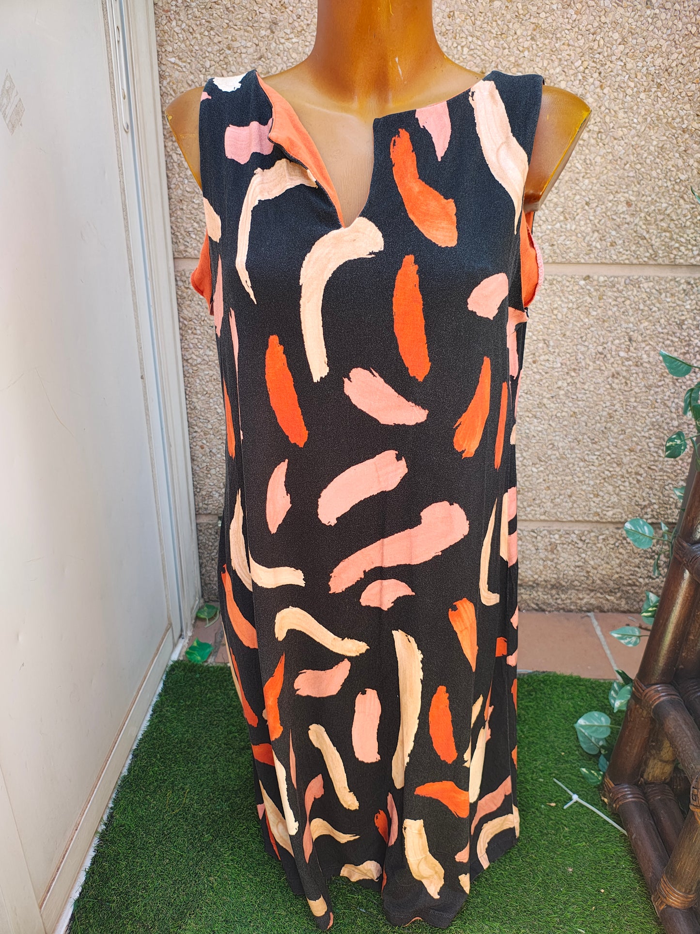 D'OCCASION – Robe longue sans manches à imprimé abstrait CDM by Mitjans (Taille XL)