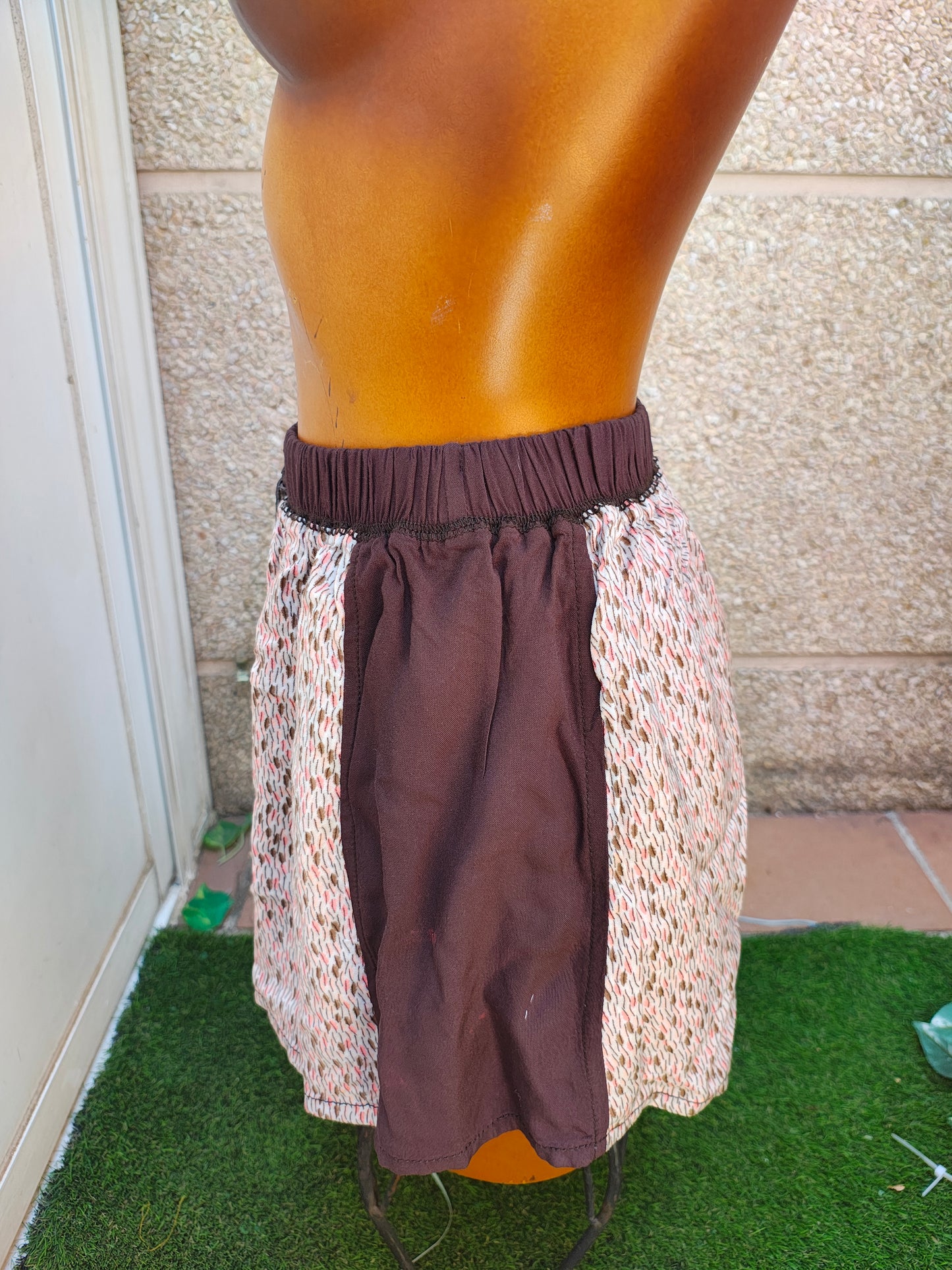 USADO – Falda estampada multicolor con cintura fruncida BSK by Bershka (Talla S)