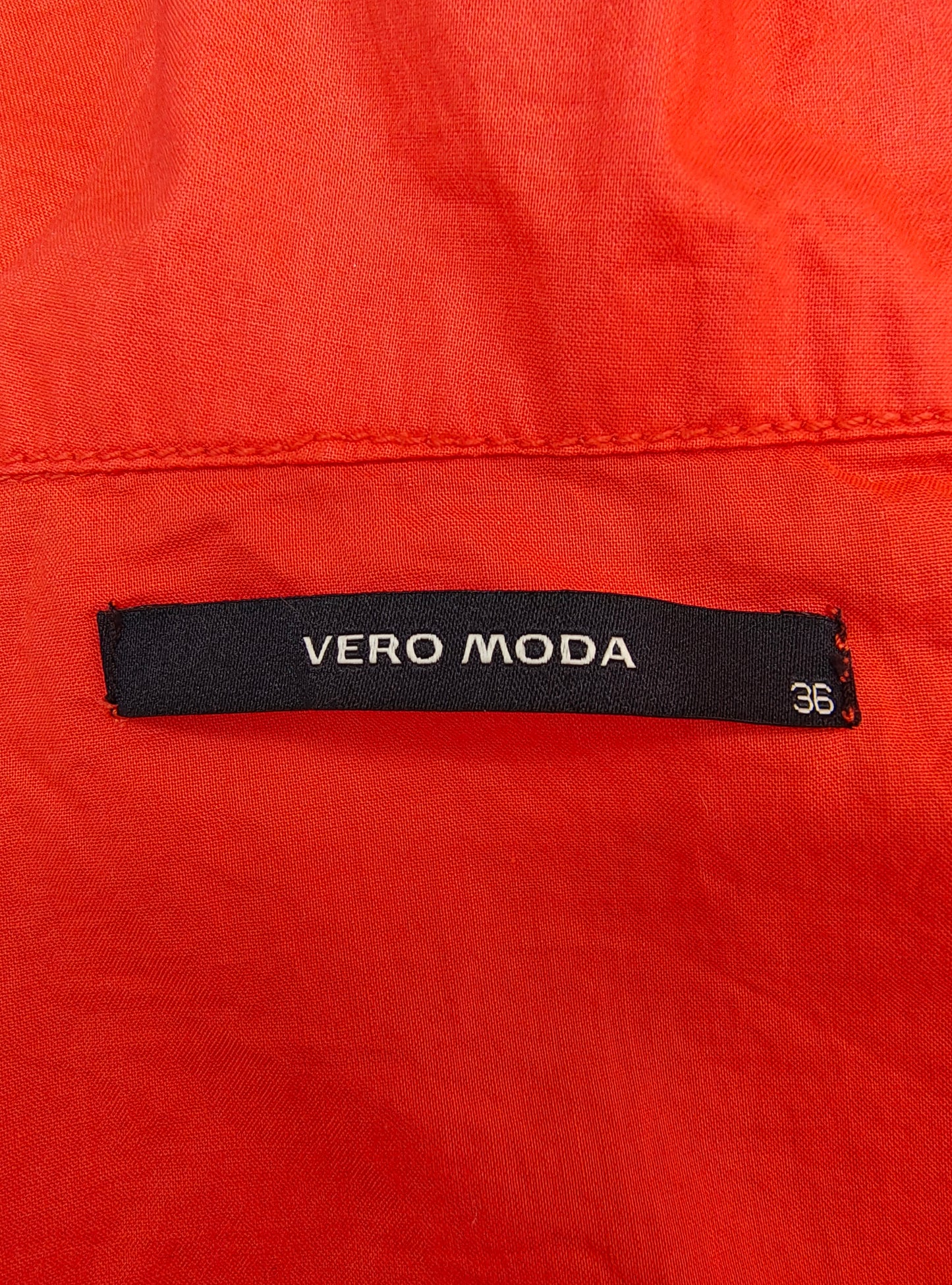 D'OCCASION – Robe orange à manches françaises et volants VERO MODA (Taille 36 EUR)