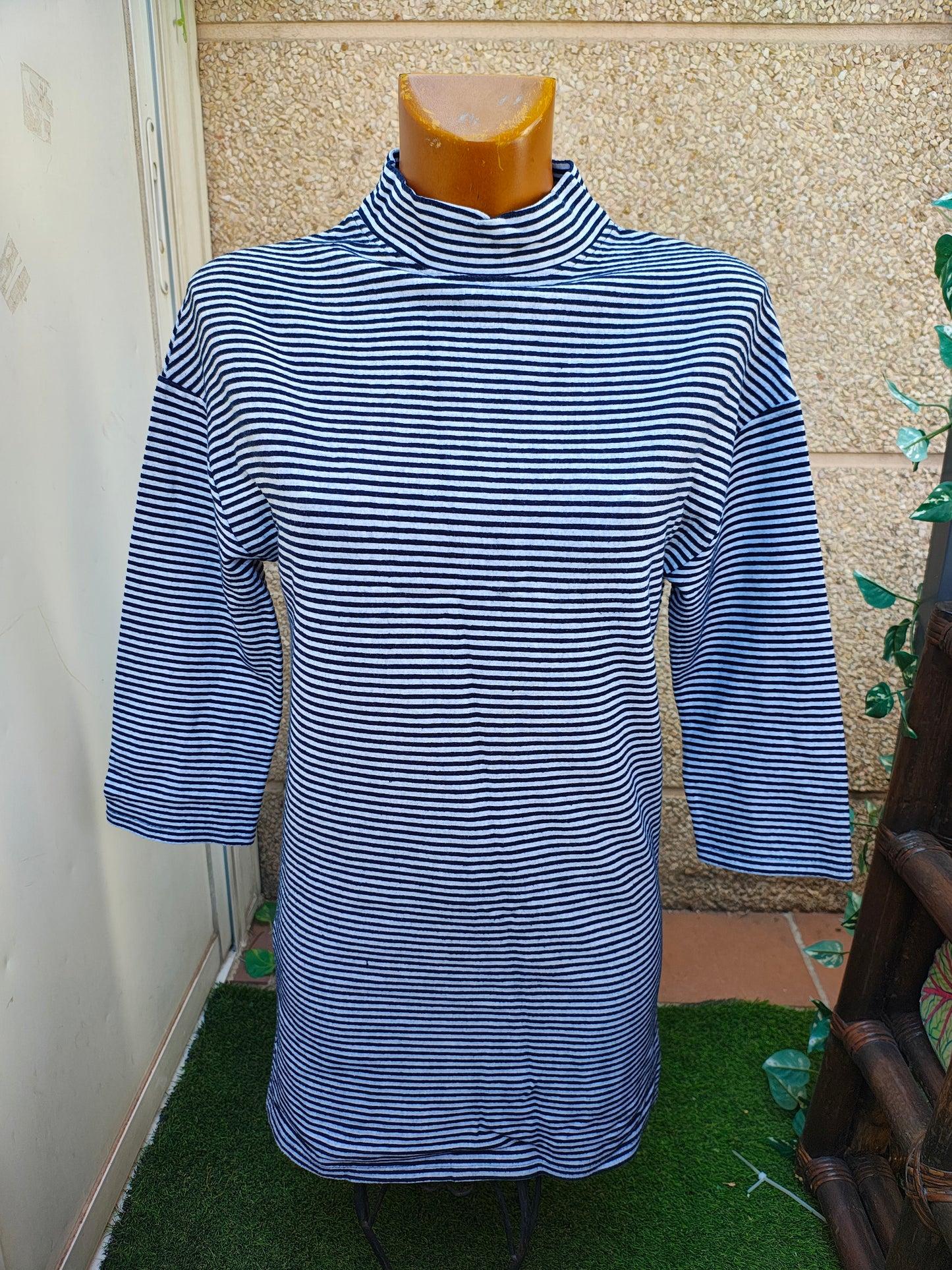 USADO – Vestido de rayas cuello alto ZARA Trafaluc Fall Winter Collection (Talla S)
