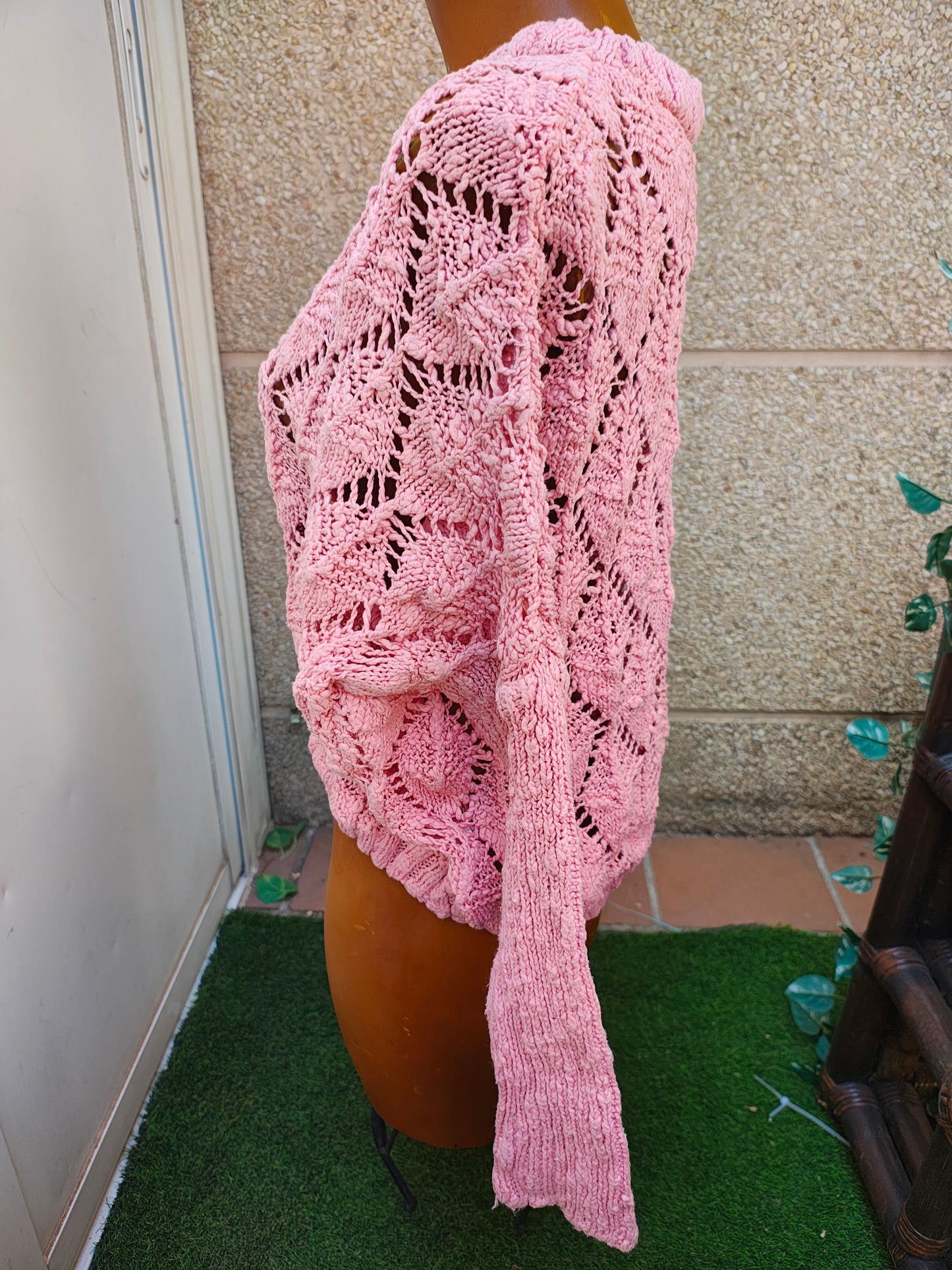 USADO – Jersey calado rosa de BERSHKA (Talla EUR S)