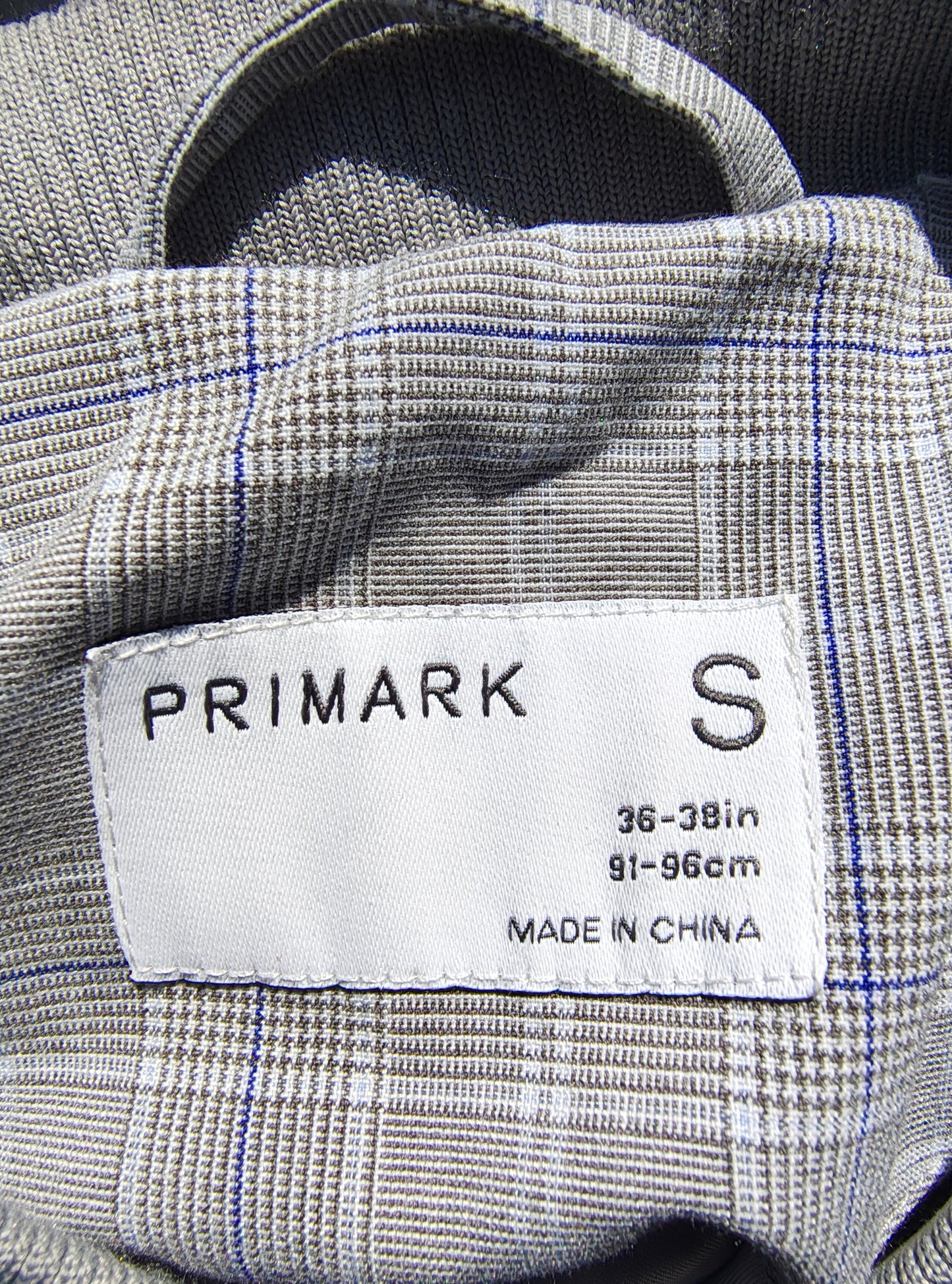 USADO – Cazadora de cuadros beige tipo bomber PRIMARK (Talla S)
