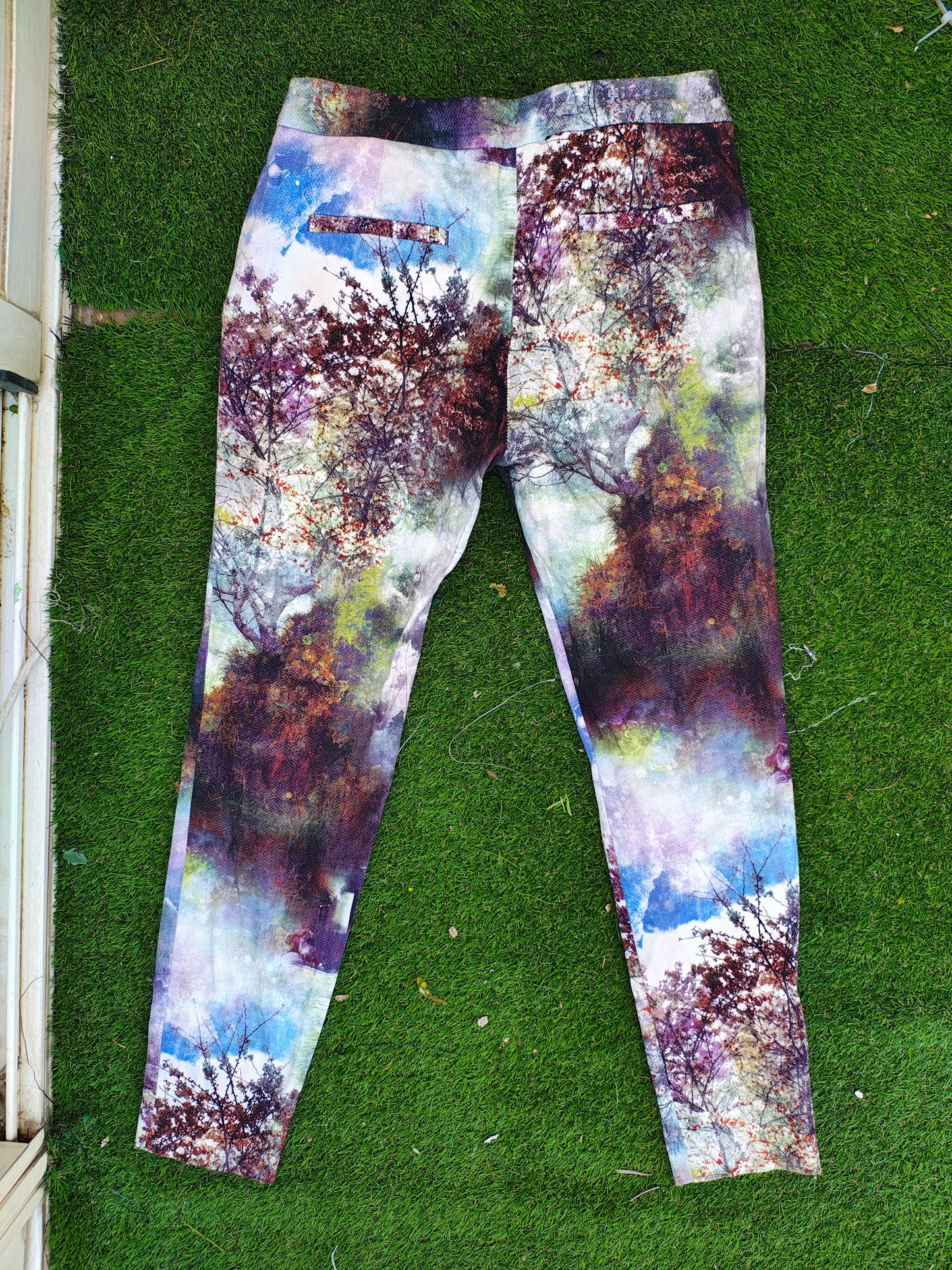 USADO – Pantalones estampados slim fit ZARA BASIC (Talla EUR XS / MEX 24)