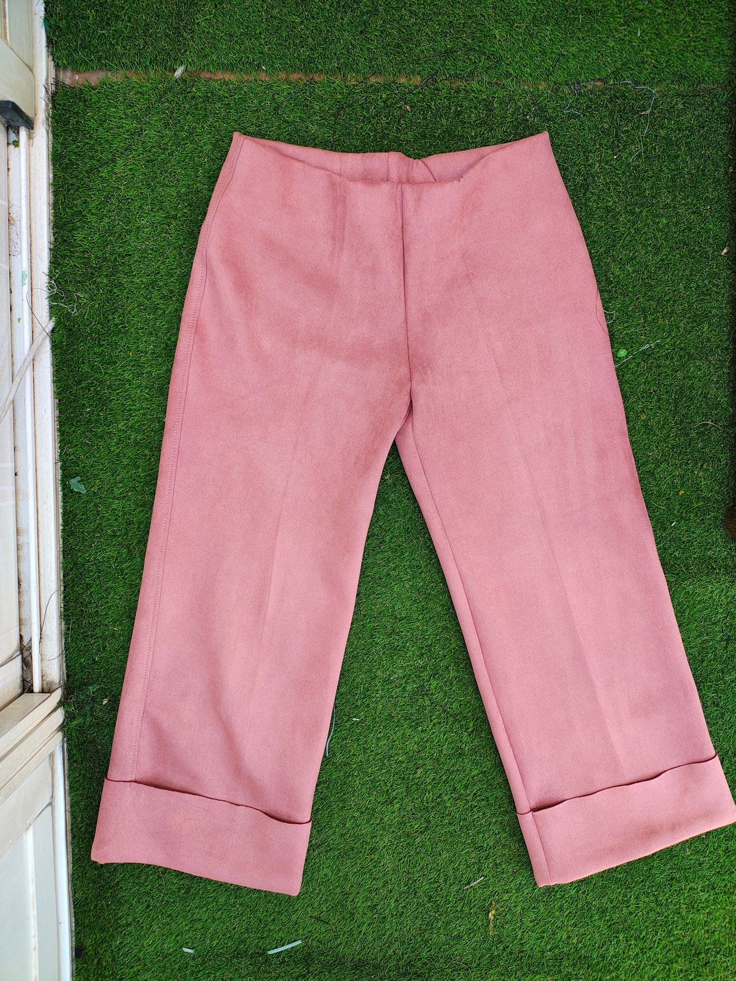 USADO – Pantalones anchos rosa empolvado de ZARA B Collection (Talla EUR S)