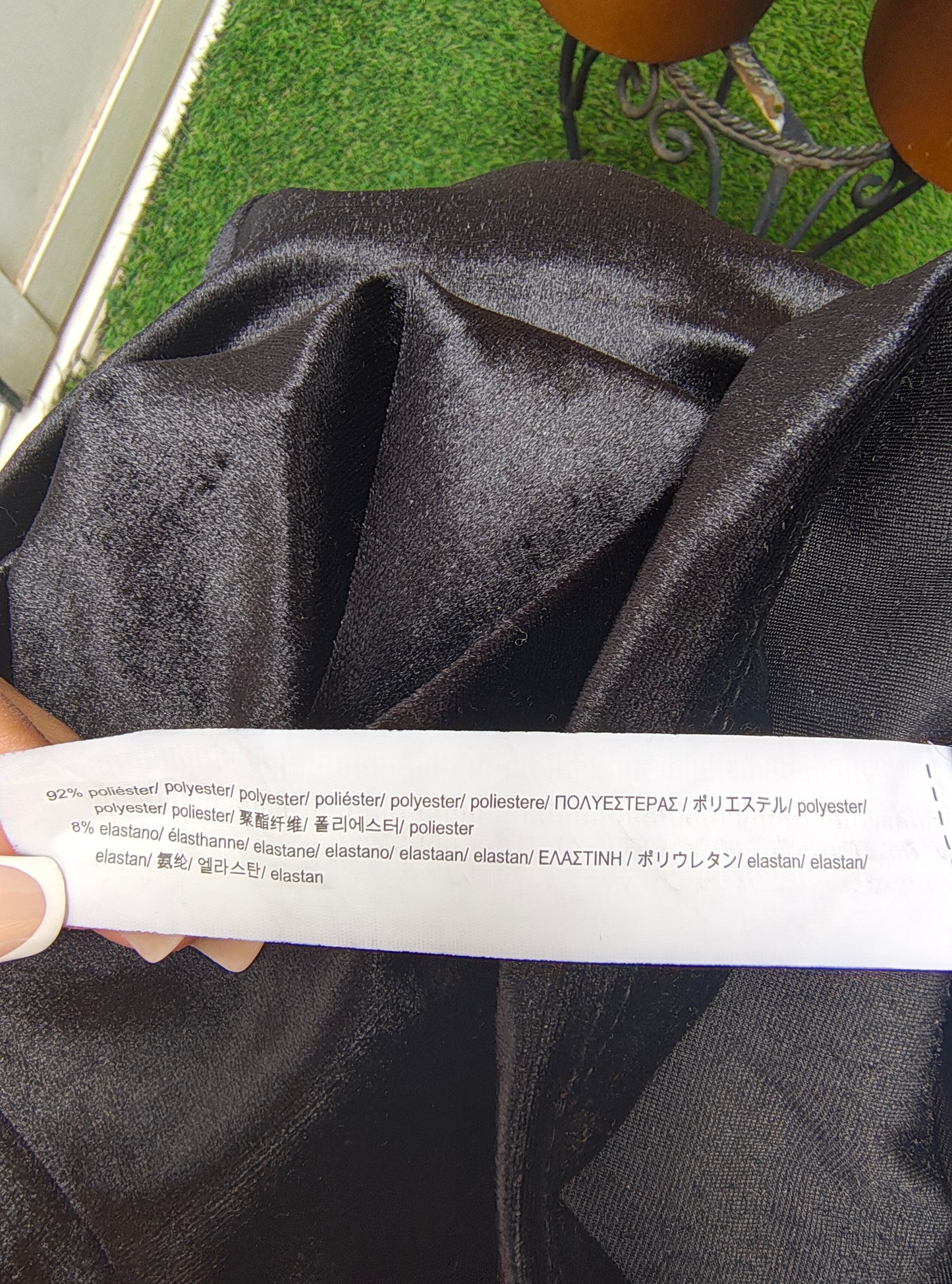 USADO – Vestido ajustado negro efecto terciopelo ZARA TRAFALUC (Talla S)