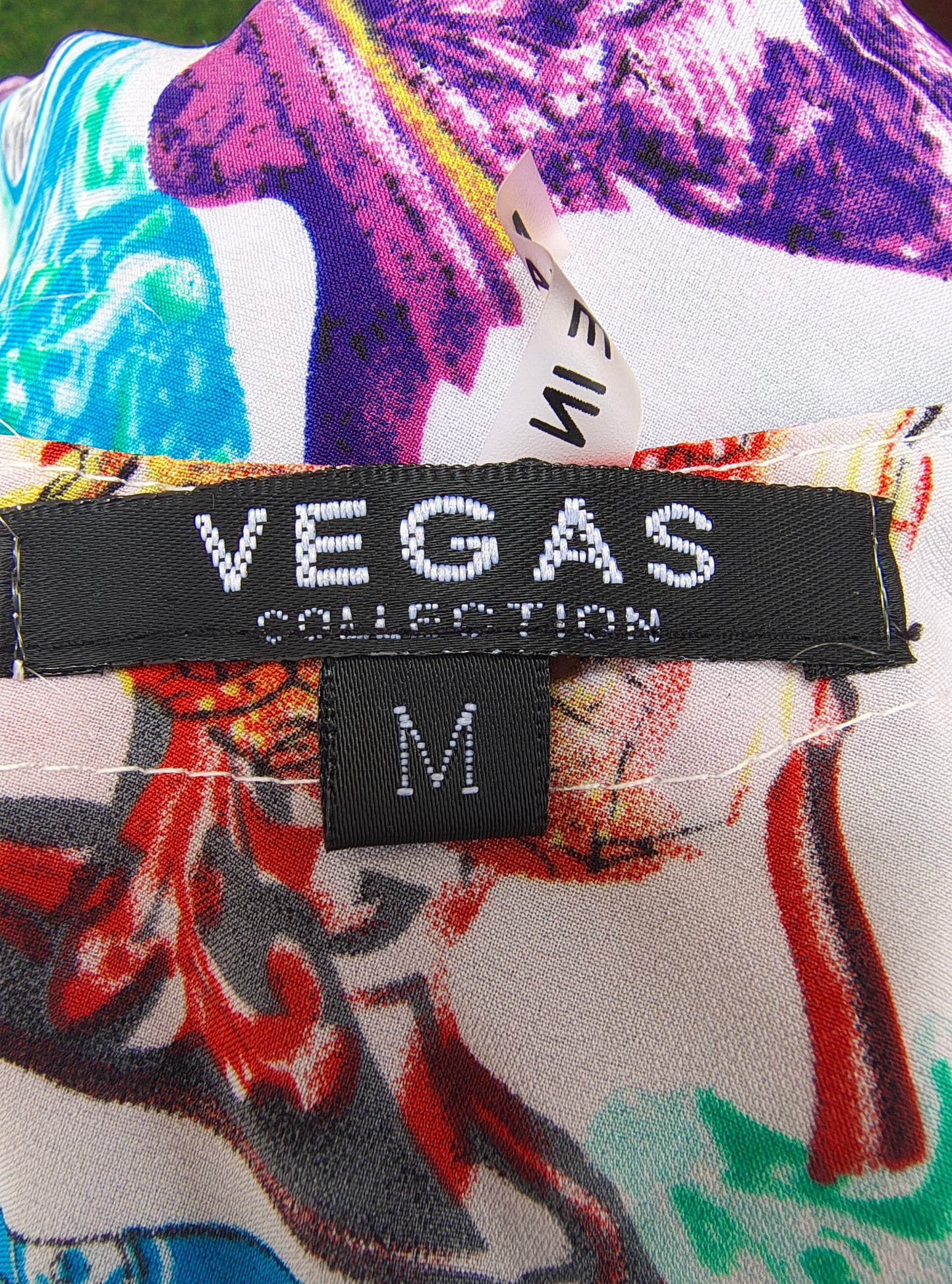 USADO – Vestido estampado multicolor con manga francesa VEGAS COLLECTION (Talla M)
