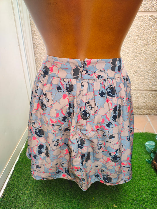 USADO – Falda corta evasé con estampado floral GAP (Talla EU 32)