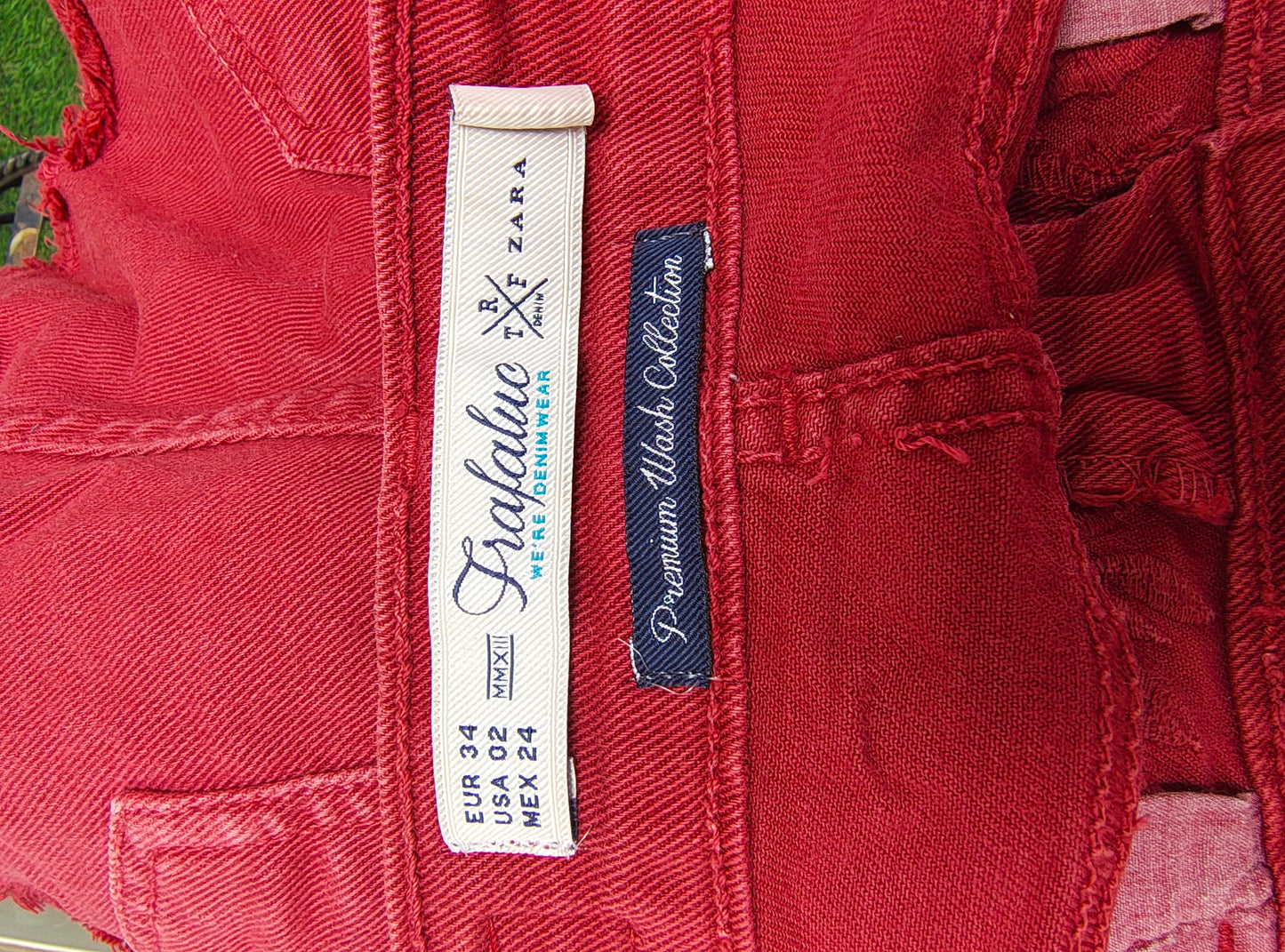 USADO – Short granate bordado con flores Zara Trafaluc Premium Wash (Talla EUR 34)