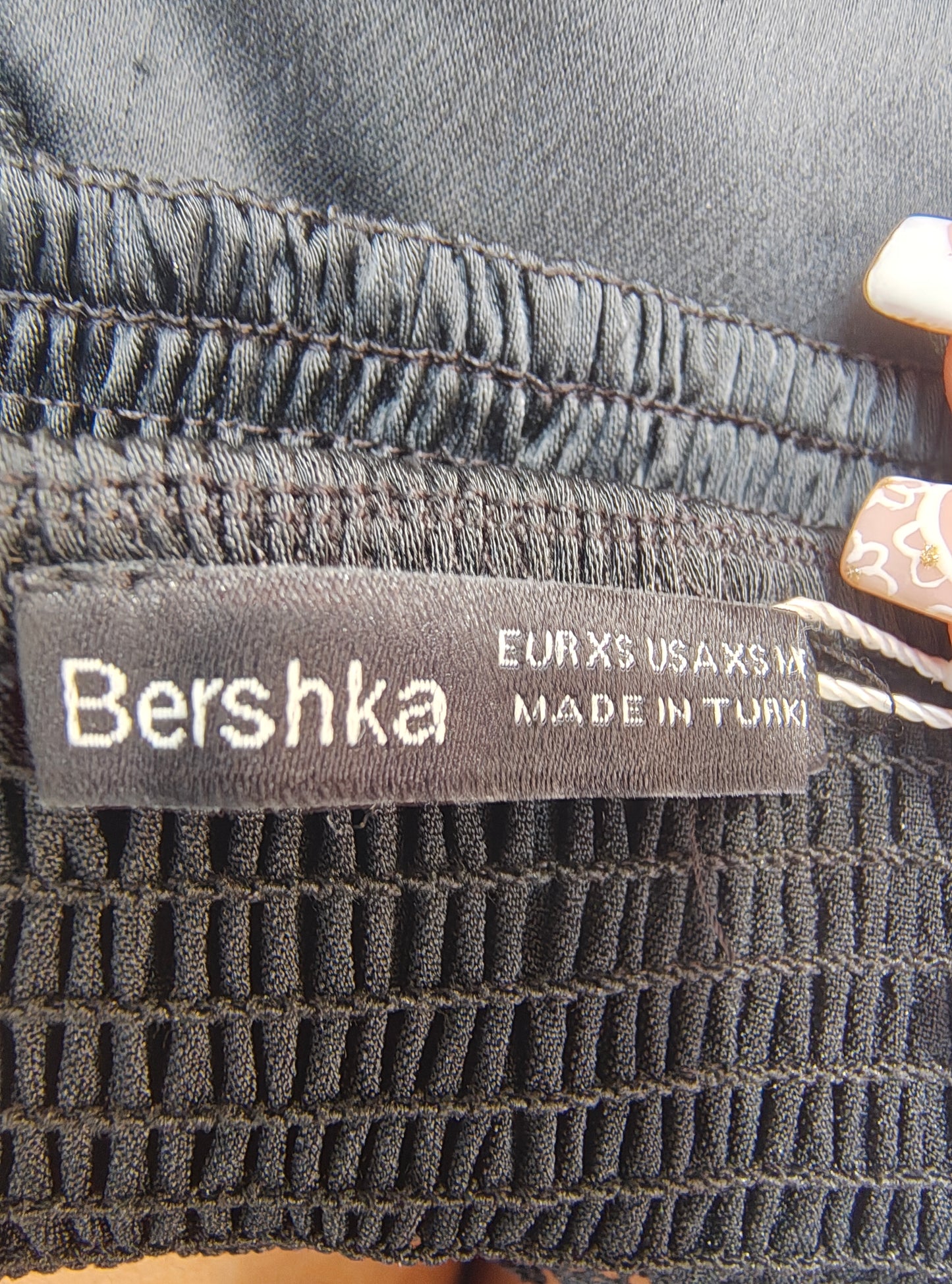 NUEVO – Top tipo bustier de encaje negro BERSHKA (Talla XS)
