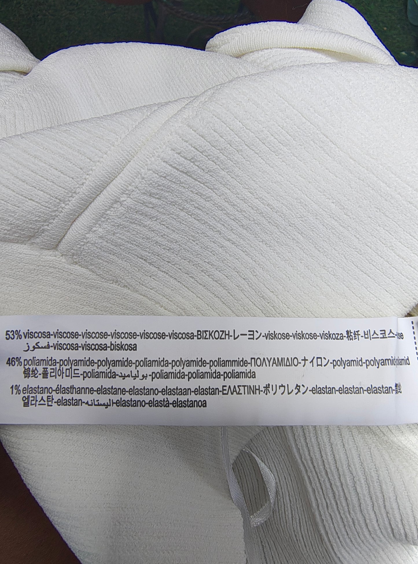 NUEVO – Top blanco cruzado de canalé con escote en pico Bershka (Talla S)