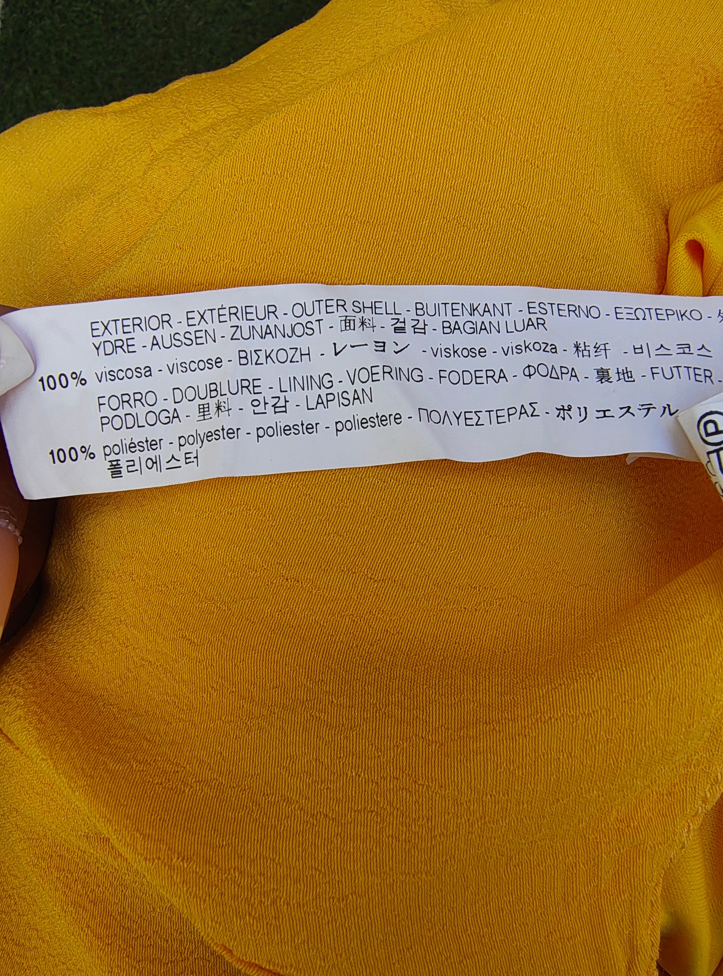 USADO – Vestido corto amarillo con frunces en mangas Zara Trafaluc (Talla M)