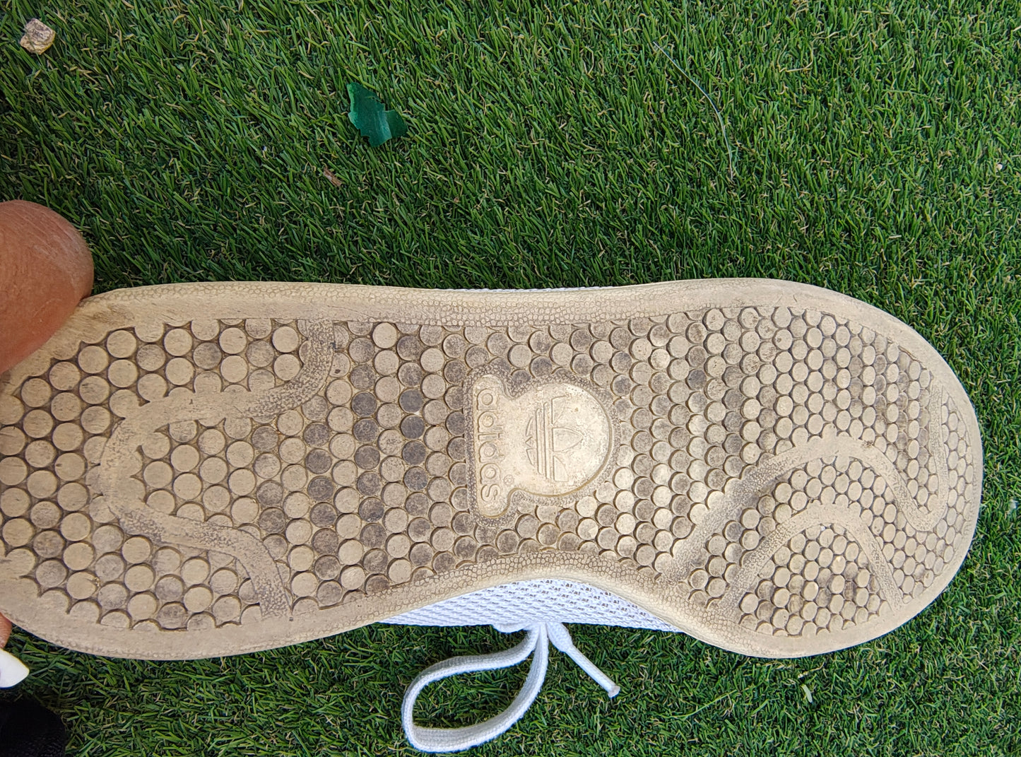 USADO – Zapatillas blancas Adidas Stan Smith Primeknit con detalles verdes (Talla 38)