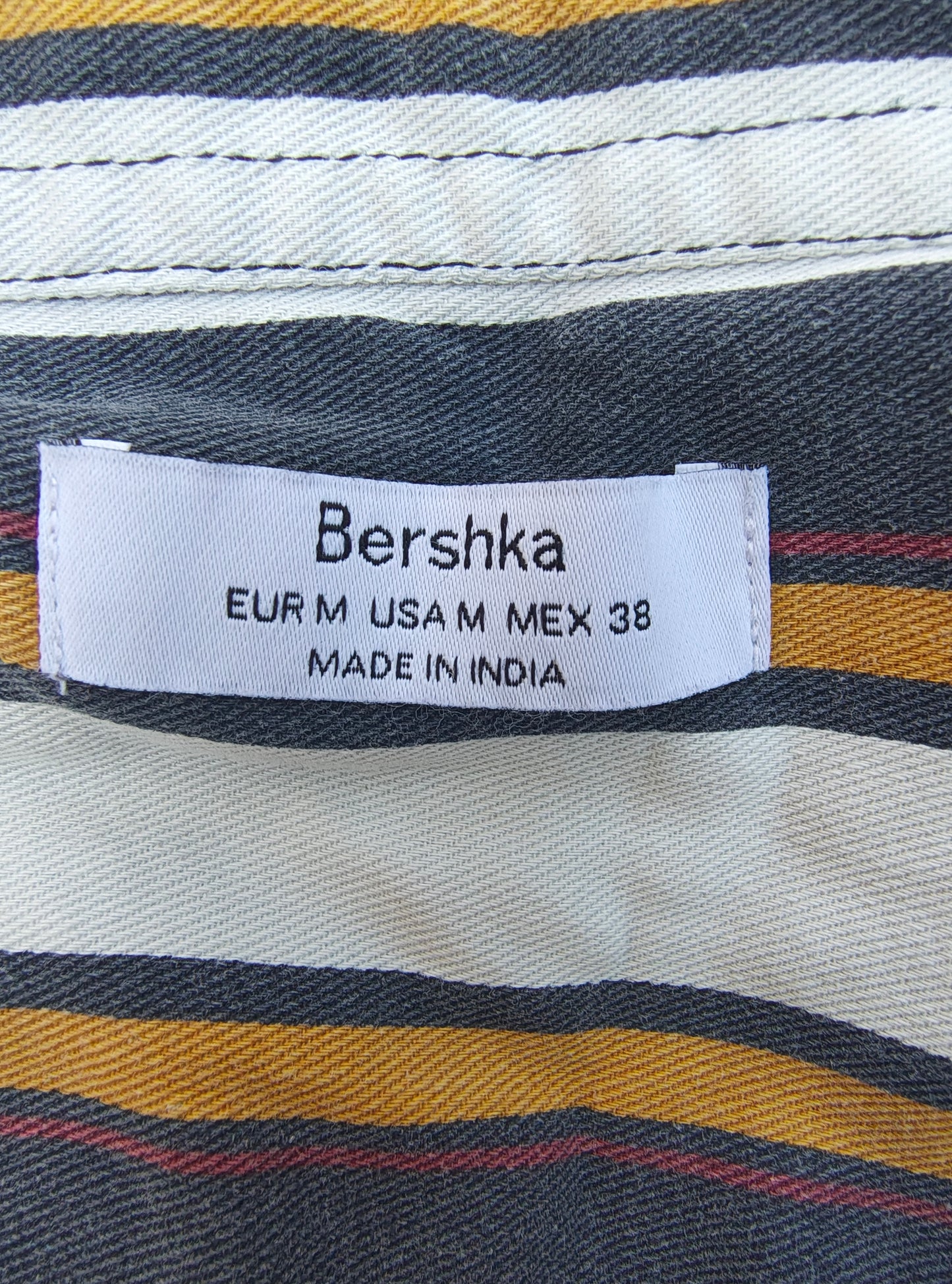NUEVO – Camisa de rayas multicolor Bershka Relaxed Fit (Talla M)