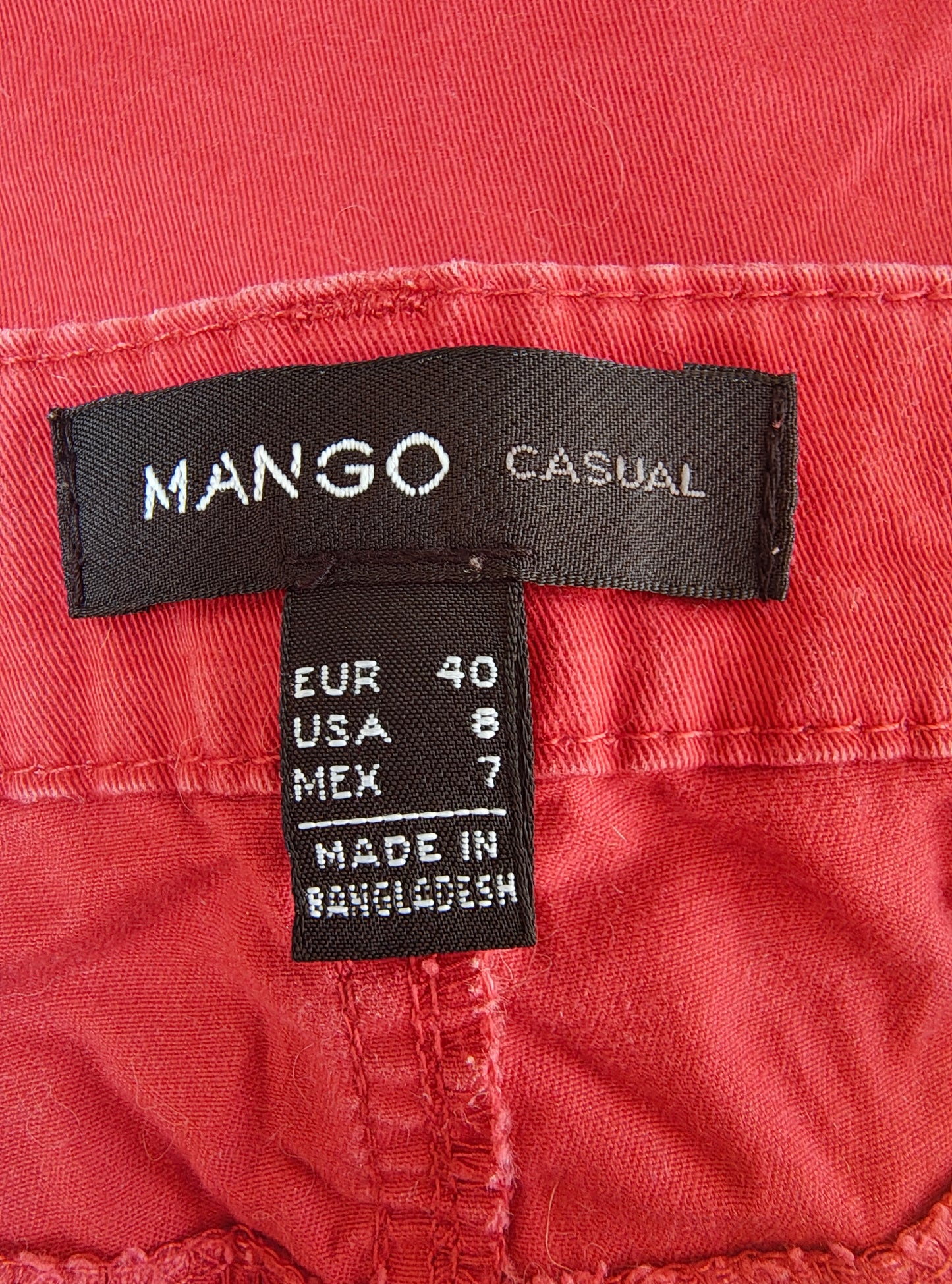 USADO – Pantalones rojos pitillo elásticos MANGO Casual (Talla 40)