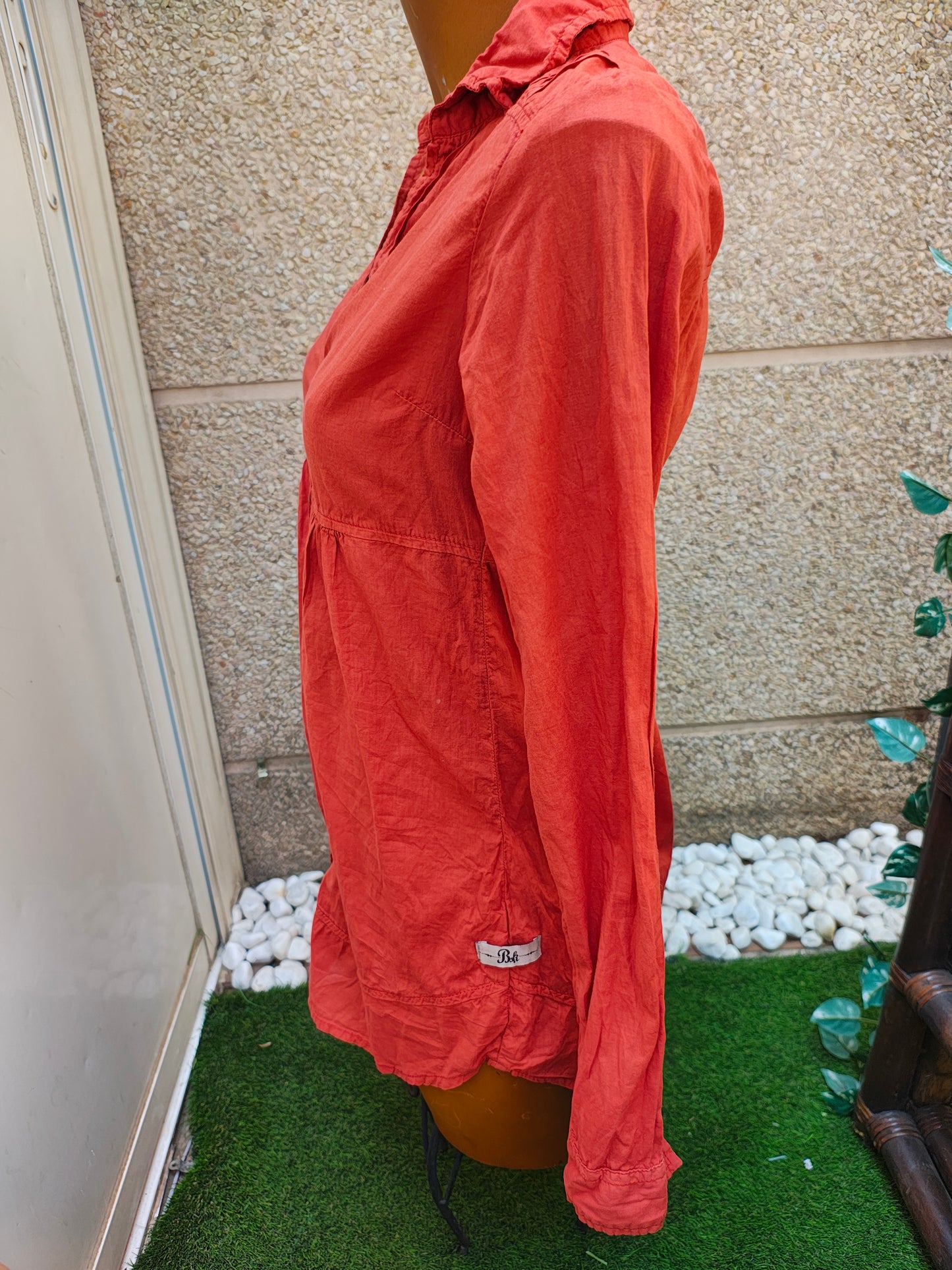 USADO –Mini vestido con botones y cuello camisero BSK by Bershka (Talla EUR S)
