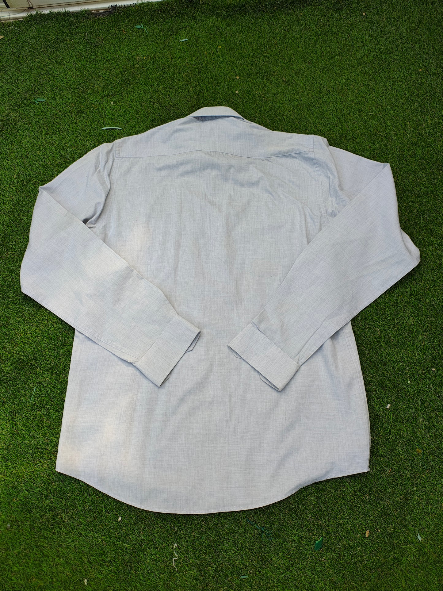 USADO – Camisa gris de manga larga Slim Fit PRIMARK (Talla S)