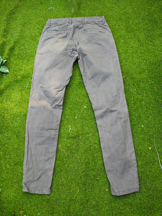 USADO – Pantalón chino gris ZARA Man (Talla EUR 38)