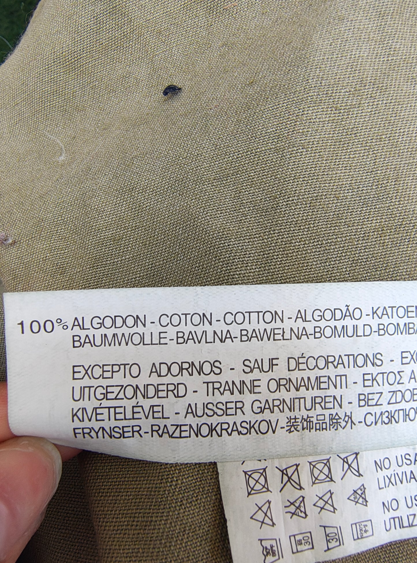 USADO – Camisa militar camuflaje con parches ZARA Trafaluc Outerwear Division (Talla S)