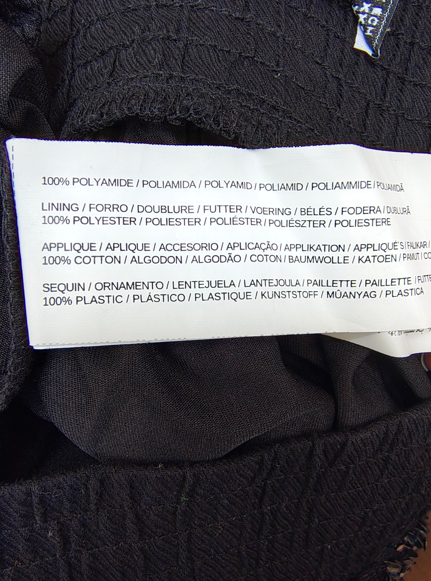 USADO – Falda negra con lentejuelas MANGO Suit (Talla XS)