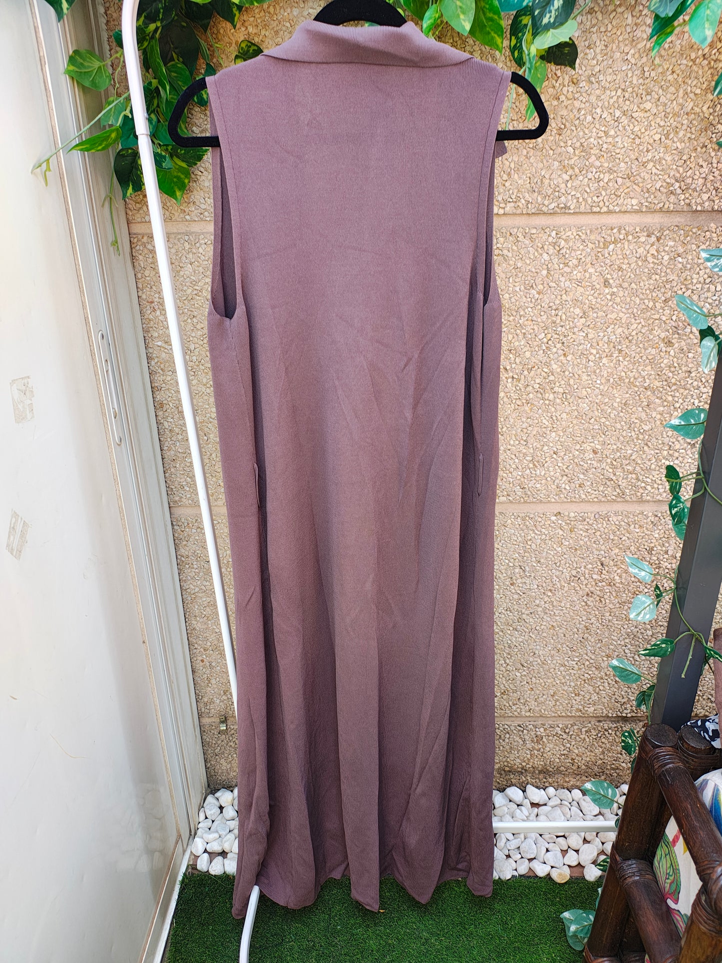 USADO – Chaleco largo de punto marrón sin mangas ZARA (Talla S)