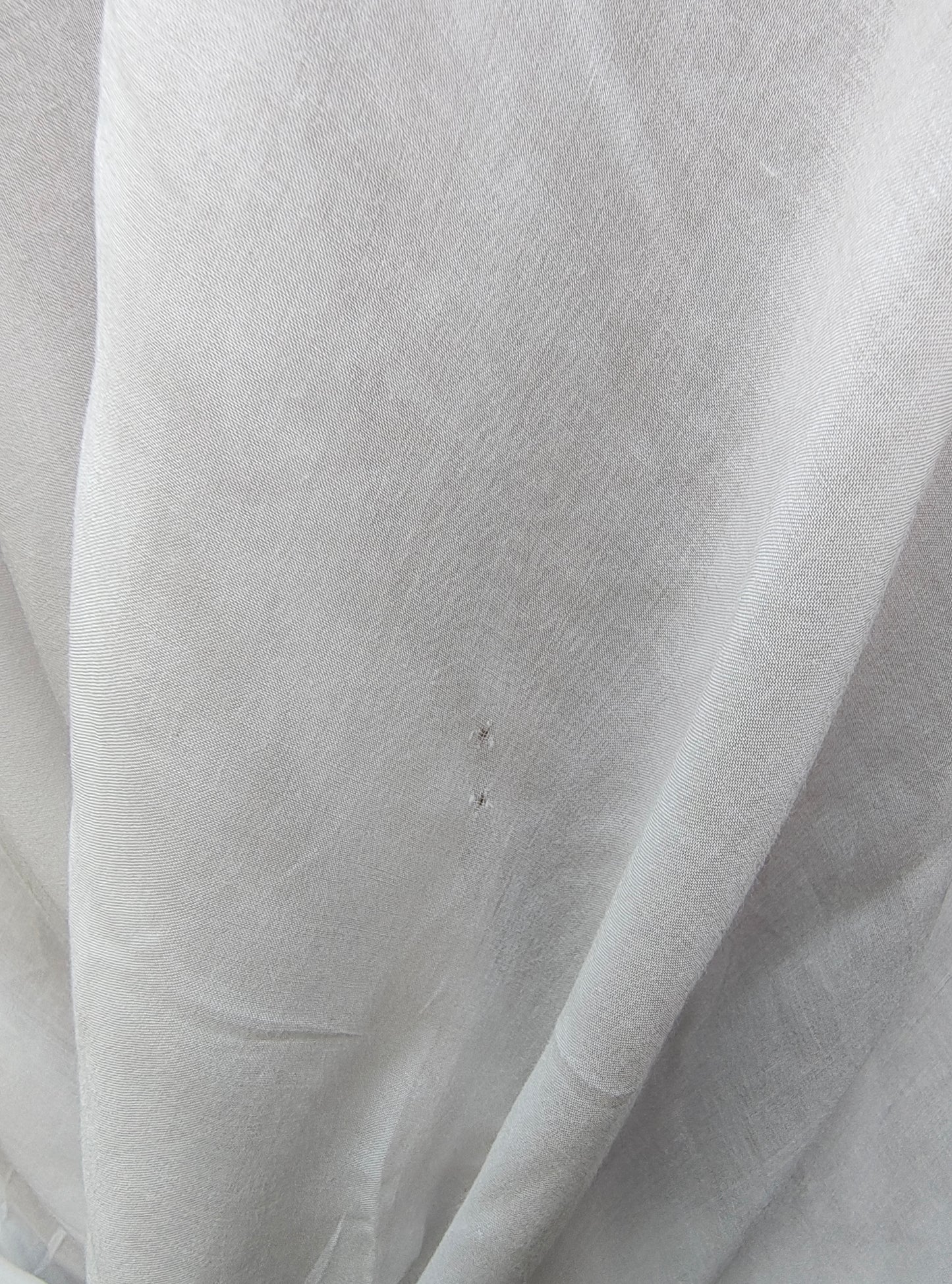 USADO – Blusa cruzada blanca ZARA WOMAN (Talla XS)