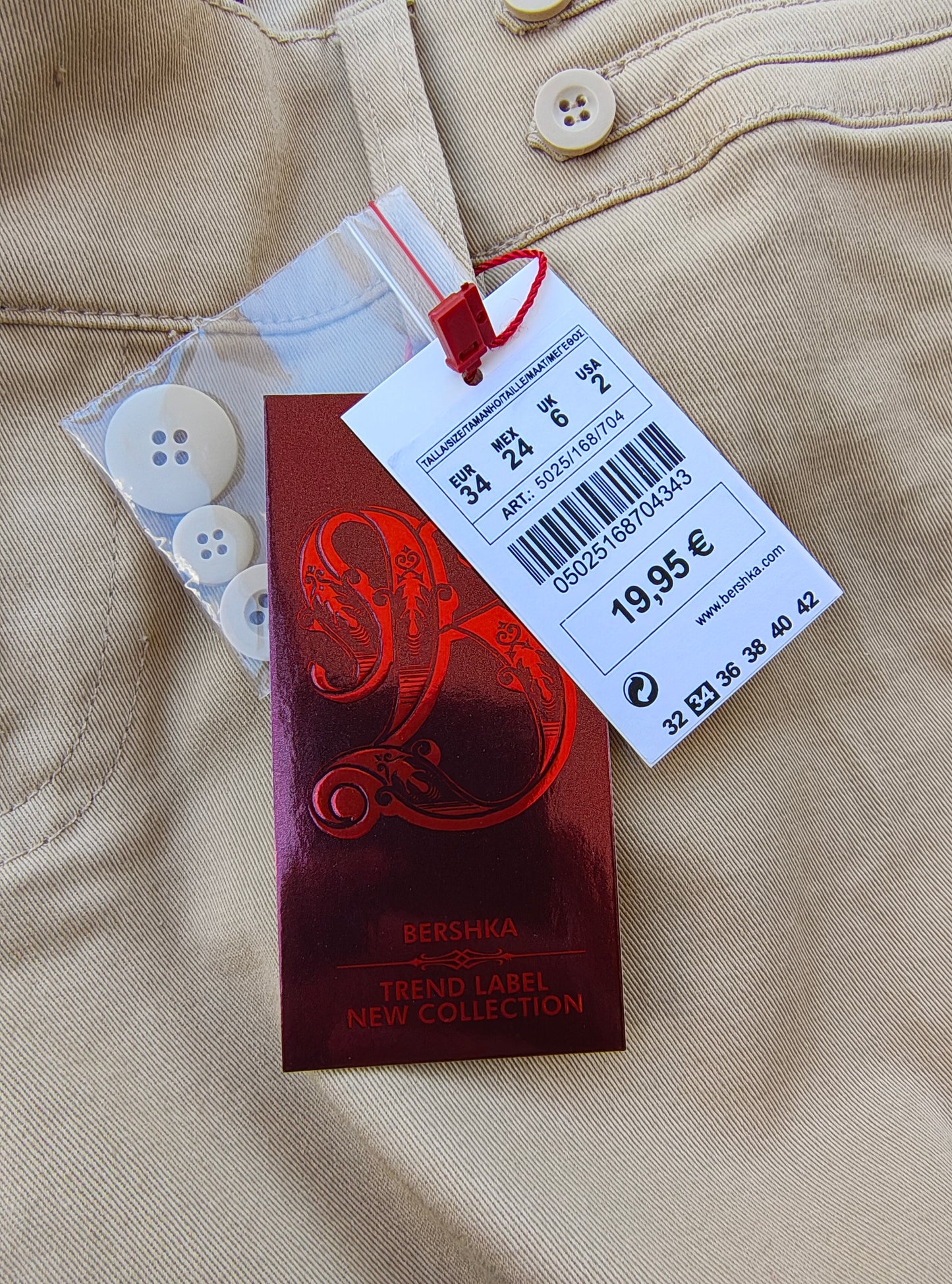 NUEVO – Pantalón beige acampanado Bershka Trend Label (Talla EUR 34)