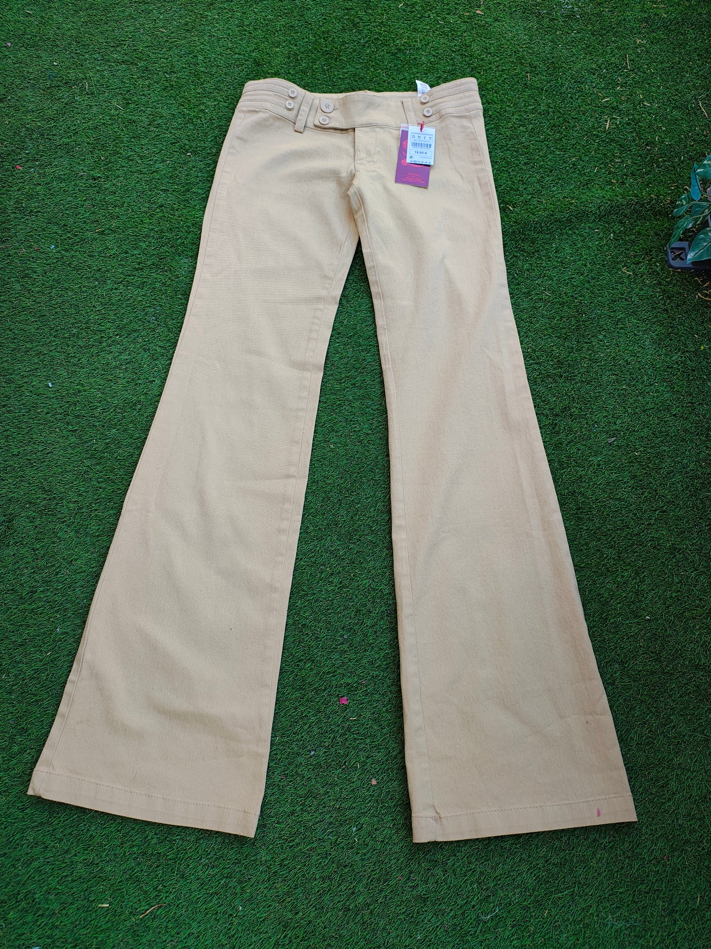 NUEVO – Pantalón beige acampanado Bershka Trend Label (Talla EUR 34)