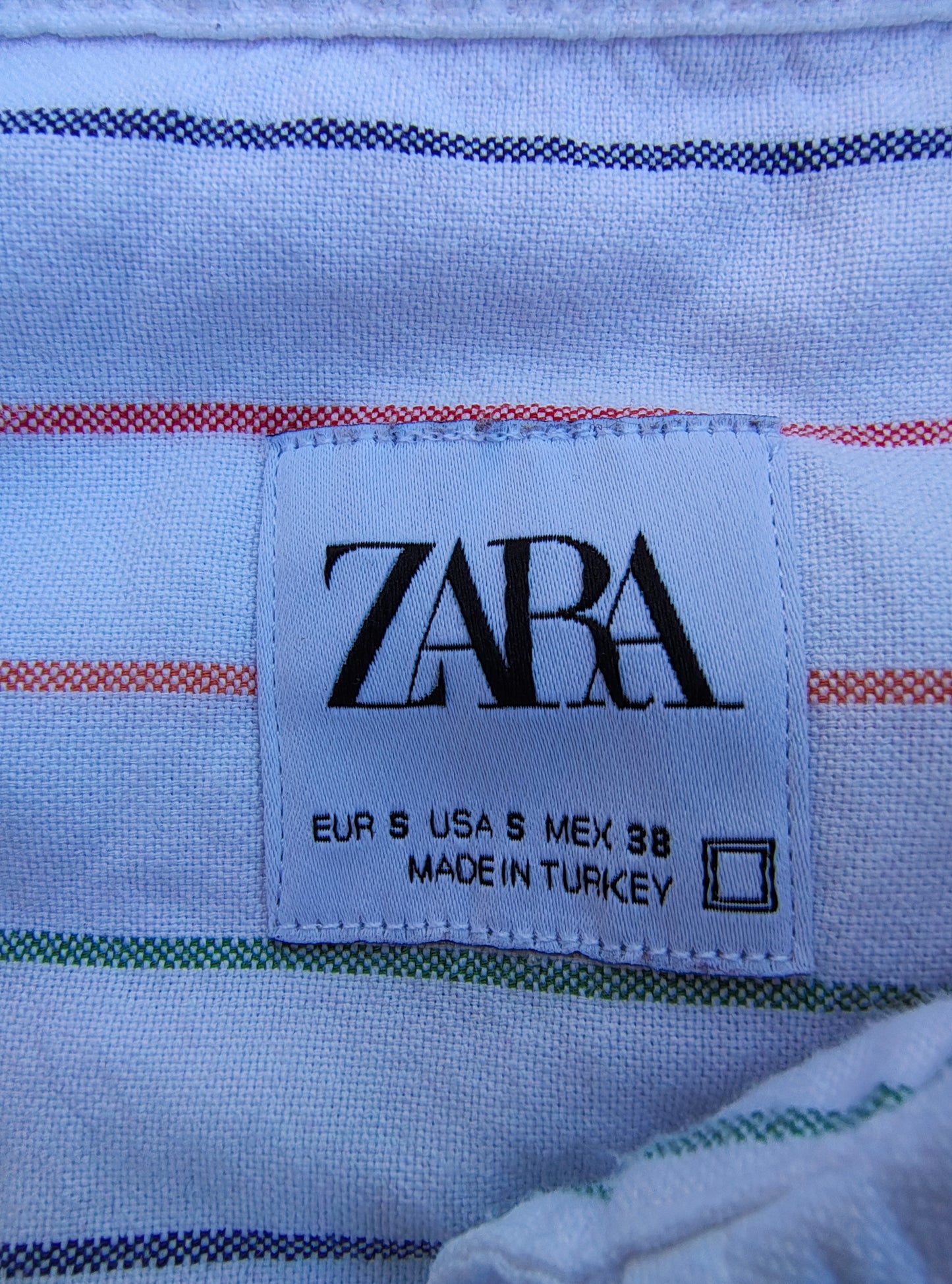 USADO – Camisa de rayas multicolor ZARA (Talla S)