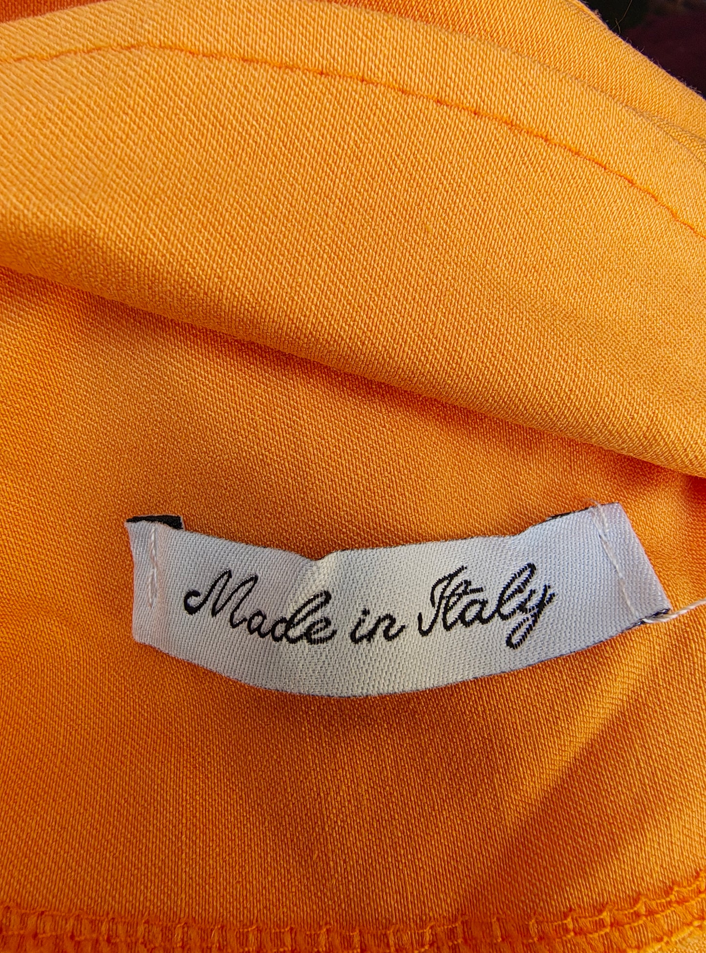 USADO – Gabardina naranja con cinturón Made in Italy (Talla aproximada M)