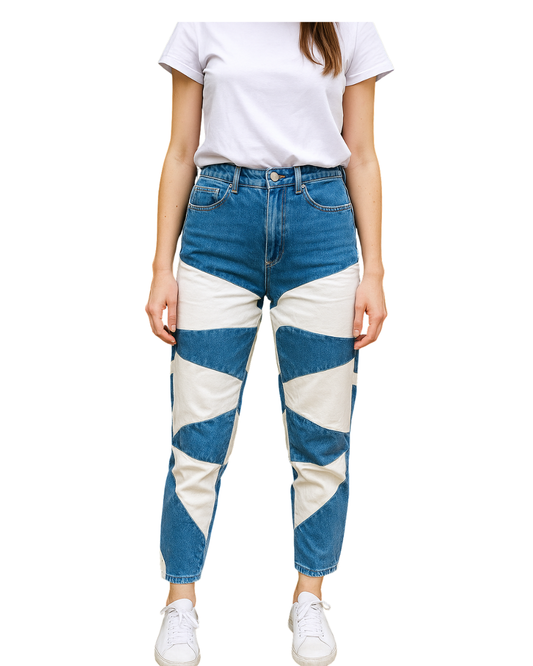 USADO – Vaqueros patchwork azul y blanco Premium by Sfera (Talla EUR 36 )