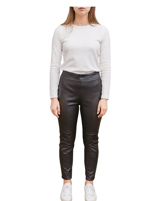 USADO – Pantalones tipo cuero negros Stradivarius (Talla EUR 34)