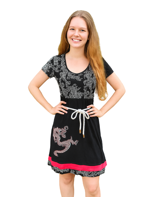 USADO – Vestido negro con estampados de dragones Desigual (Talla no visible, similar a M)