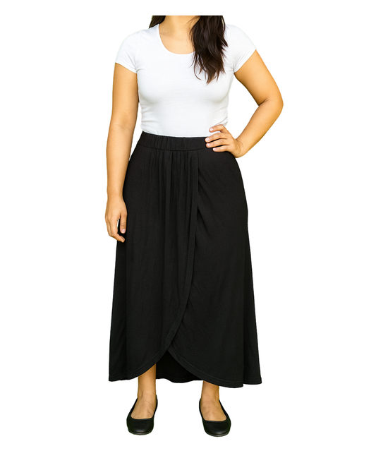 NOUVEAU – PIECES Jupe mi-longue fluide noire (Taille S)