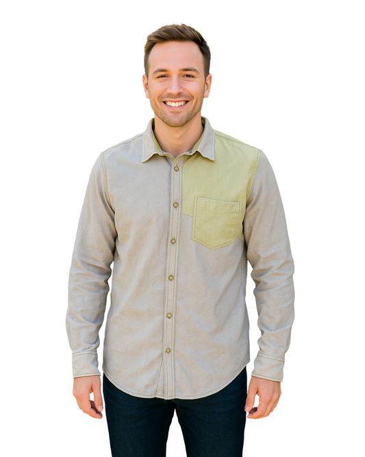 USADO – Camisa beige con bloque en verde lima de Bershka (Talla XL)