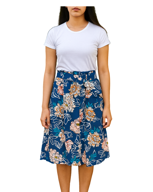USADO – Falda midi floral azul marino con cinturón STRADIVARIUS (Talla S)