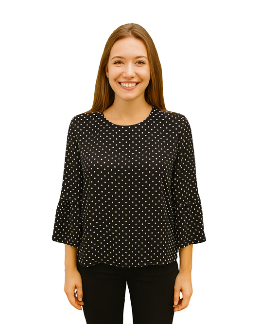 USADO – Blusa negra de lunares blancos con mangas amplias (Talla M)