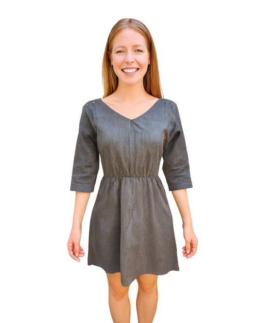 USADO – Vestido negro estampado pata de gallo con tachuelas BERSHKA “Sweet Rock” (Talla M)