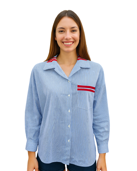 USADO – Camisa azul de rayas finas con detalle rojo ZARA BASIC (Talla EUR XS )