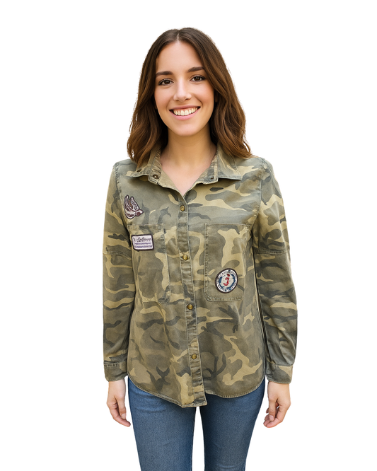 USADO – Camisa militar camuflaje con parches ZARA Trafaluc Outerwear Division (Talla S)