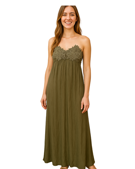 USADO – Vestido largo verde oliva con encaje floral Mayalum (Talla única estimada M)